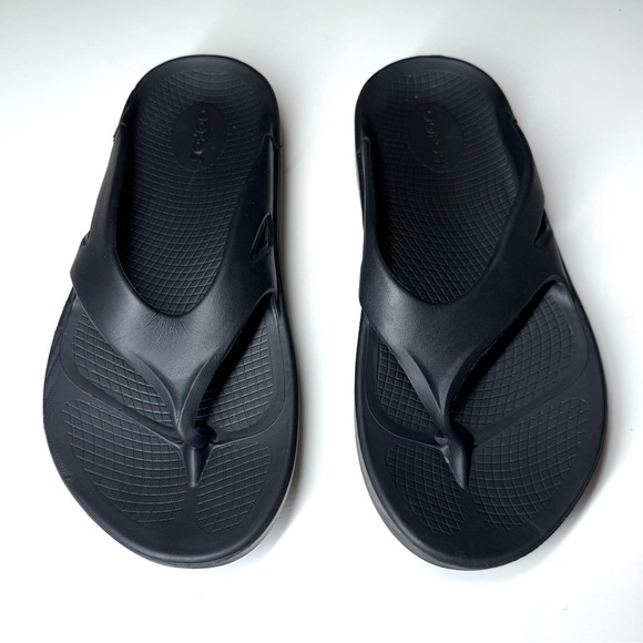 OOFOS OOriginal Unisex M-8 W-10 Thong Sandals Black Comfort Recovery Flip Flops - Picture 2 of 10